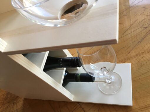 Control decanter wine rack